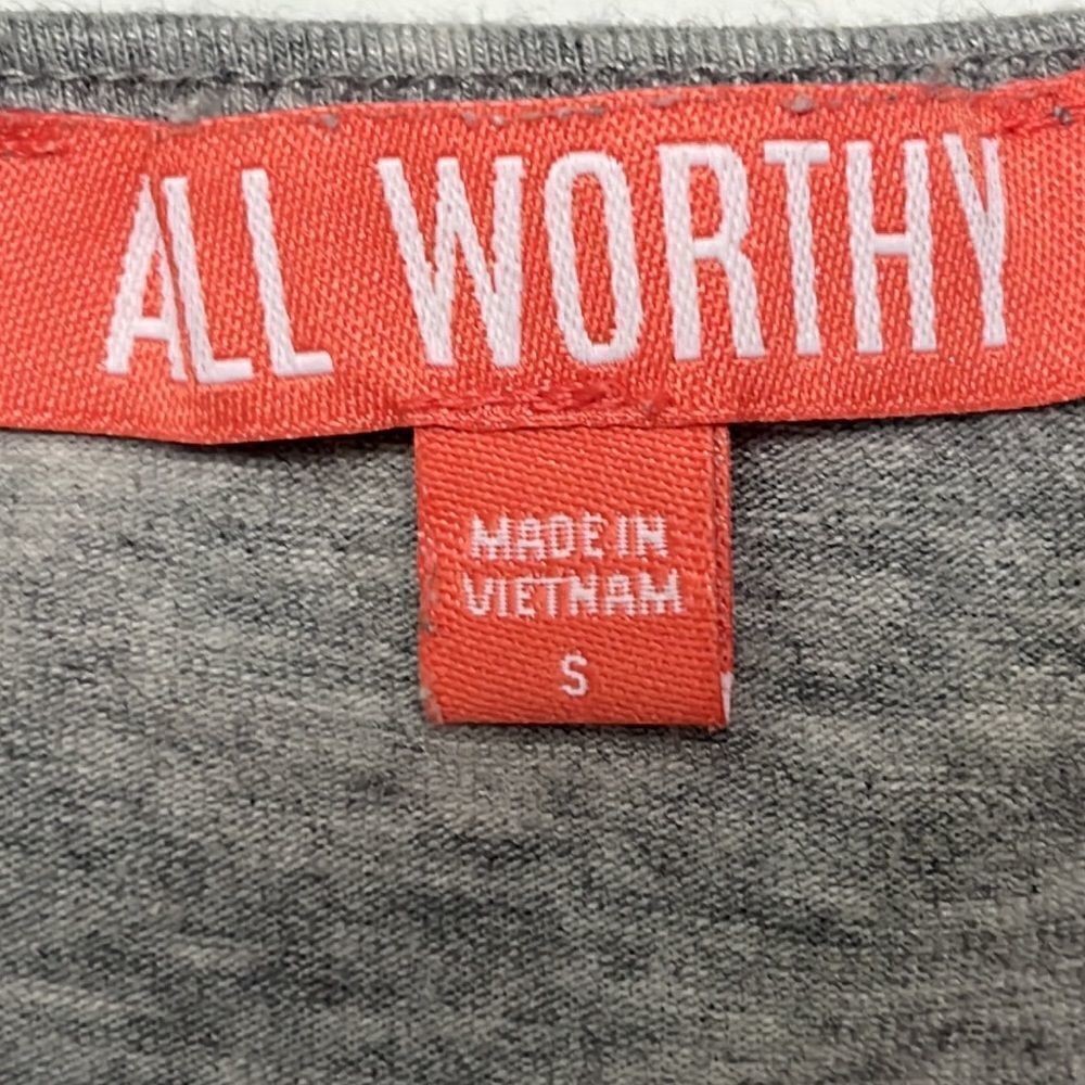 All Worthy by Hunter McGrady Heather Gray Short Sleeve Rouged T- Shirt- Small - Picture 9 of 11
